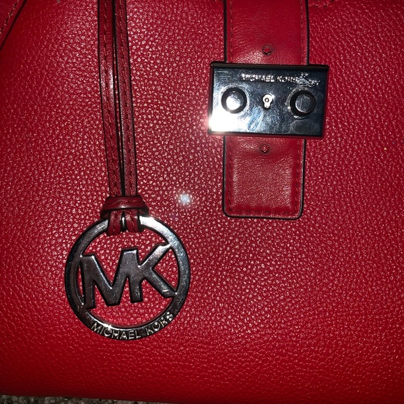 Bright Red Michael Kors crossbody bag - Picture 2 of 6